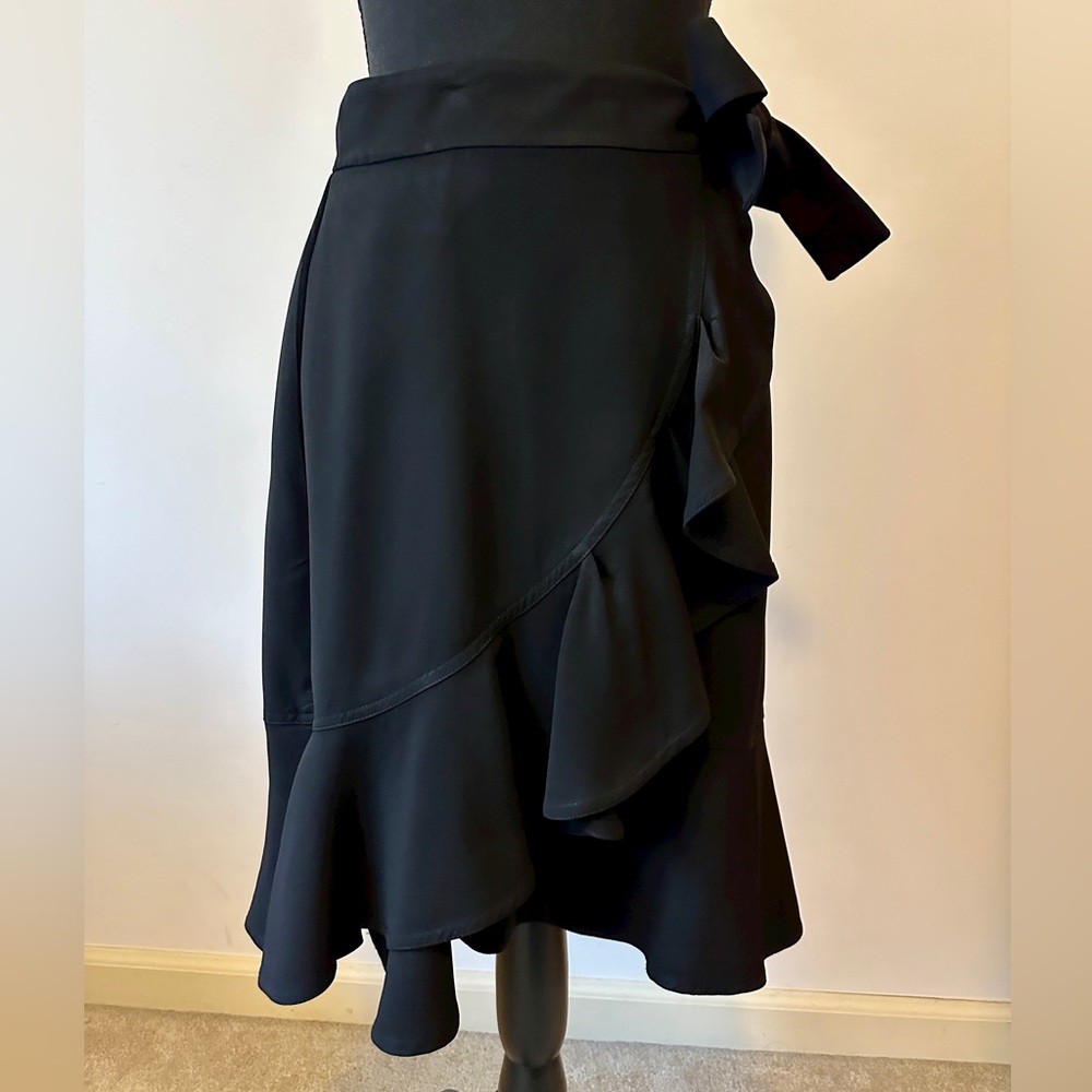 Aritzia Wilfred black ruffle wrap above the knee skirt
